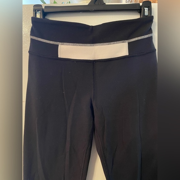Lululemon Women’s Size 4 Black/White Leggings - Picture 2 of 5